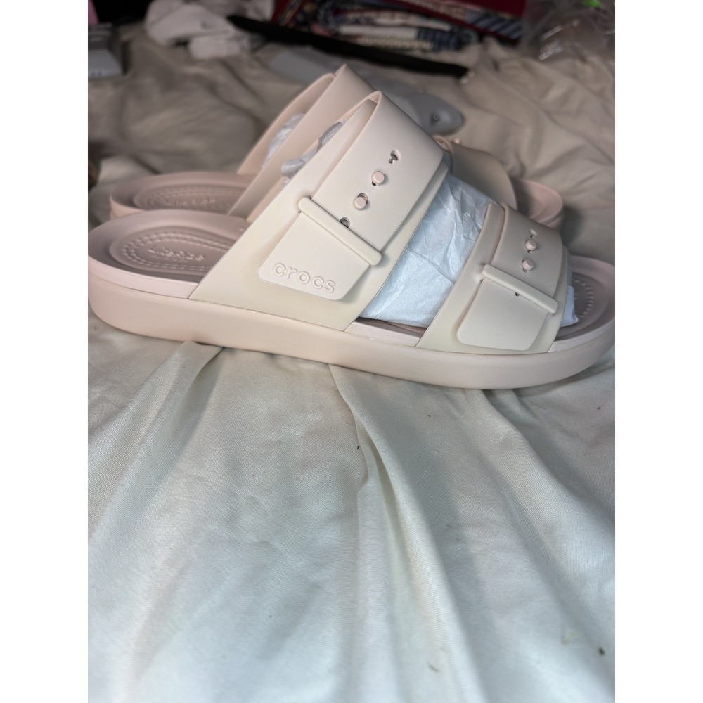 NWT - Crocs Brooklyn Buckle Low Low - Size 7